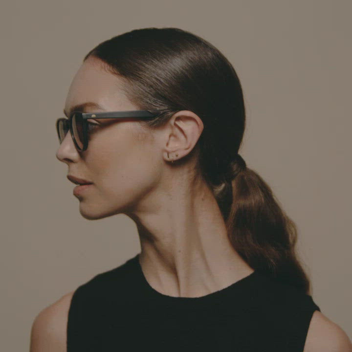 Load video: Tens Scout Boulevard / Lilac Crystal Boulevard / Matte Black Sunglasses Female Model Video