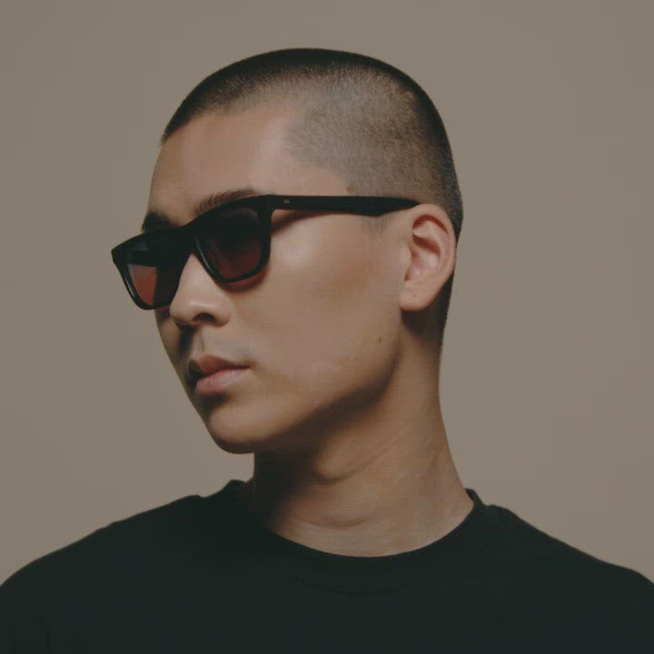 Load video: Tens Flint Evergreen / Charcoal Sunglasses Male Model Video