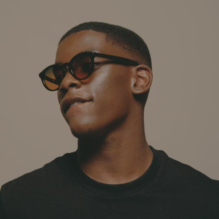 Load video: Tens Bailey Original / Matte Light Tort Original / Matte Peach Sunglasses Male Model Video